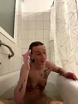 Emilia Mausi online show from January 2026 07:39:01 PM