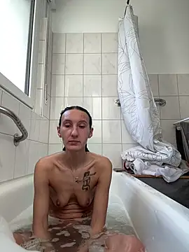 Emilia Mausi online show from February 2026 07:19:01 AM