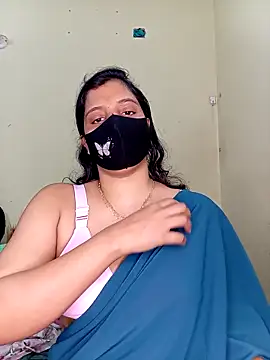 Snapshot of Rose-luckey chatting on November 2025 01:55:02 PM Rose-luckey online show from November 2025 01:55:02 PM