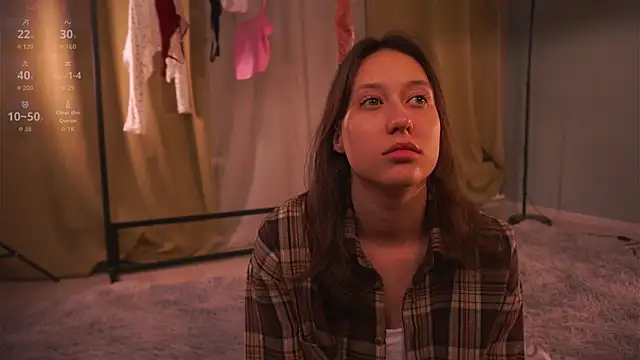 Snapshot of BeckyBurgh chatting on November 2025 05:24:01 PM BeckyBurgh online show from November 2025 05:24:01 PM