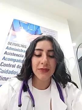 CAROLINE  07 online show from May 2026 04:04:02 PM