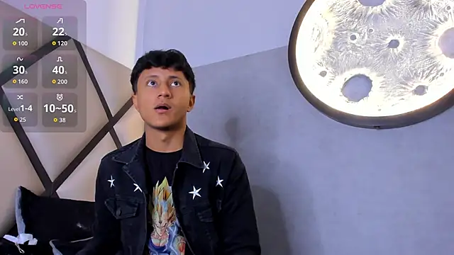 Snapshot of _Leohot_ chatting on October 2025 03:23:02 AM Leohot online show from October 2025 03:23:02 AM