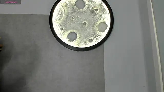 Snapshot of _Leohot_ chatting on October 2025 01:46:01 AM Leohot online show from October 2025 01:46:01 AM