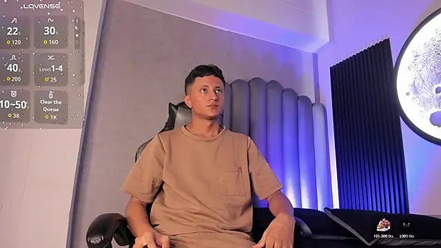 Snapshot of _Leohot_ chatting on October 2025 03:40:01 AM Leohot online show from October 2025 03:40:01 AM