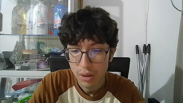 Snapshot of Kevintdx chatting on September 2025 03:10:02 AM Kevintdx online show from September 2025 03:10:02 AM