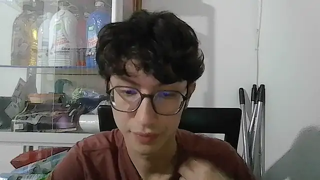 Snapshot of Kevintdx chatting on September 2025 02:48:02 AM Kevintdx online show from September 2025 02:48:02 AM