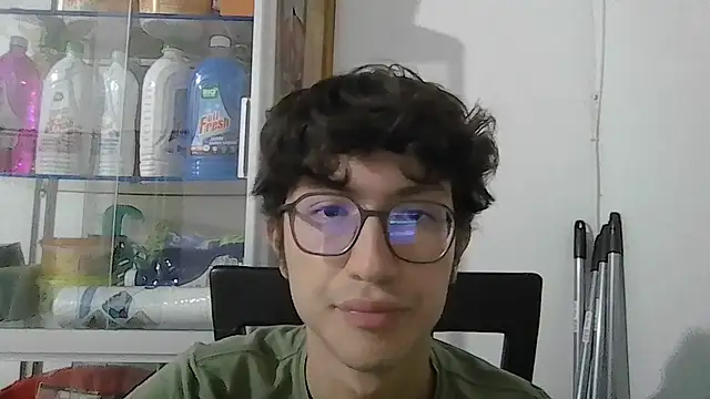 Snapshot of Kevintdx chatting on October 2025 04:20:02 AM Kevintdx online show from October 2025 04:20:02 AM