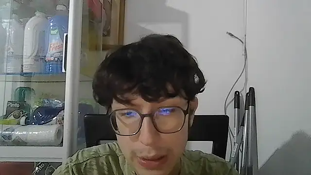 Snapshot of Kevintdx chatting on October 2025 03:27:01 AM Kevintdx online show from October 2025 03:27:01 AM