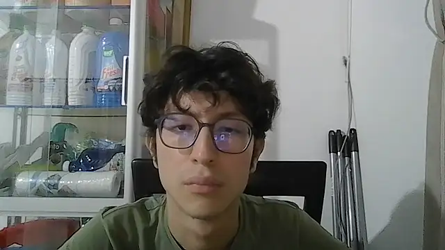 Snapshot of Kevintdx chatting on October 2025 04:12:01 AM Kevintdx online show from October 2025 04:12:01 AM