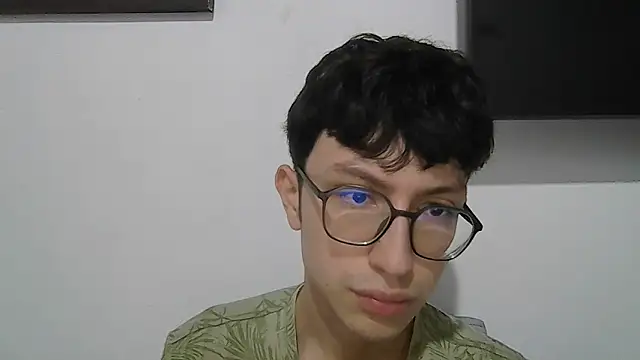 Snapshot of Kevintdx chatting on November 2025 04:44:01 AM Kevintdx online show from November 2025 04:44:01 AM