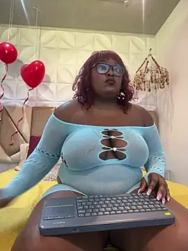 Snapshot of may_storm chatting on February 2026 03:16:02 AM may storm online show from February 2026 03:16:02 AM