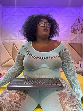 Snapshot of may_storm chatting on March 2026 03:36:01 AM may storm online show from March 2026 03:36:01 AM