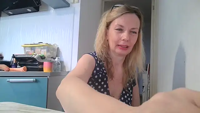 Sweetmurrr online show from June 2026 02:35:01 AM