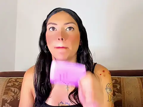 Megan Gil  online show from October 2025 12:57:02 PM