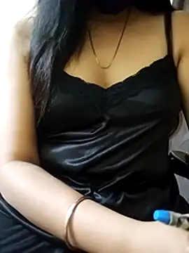 Snapshot of Quinn_Bebo chatting on October 2025 01:03:02 PM Quinn Bebo online show from October 2025 01:03:02 PM