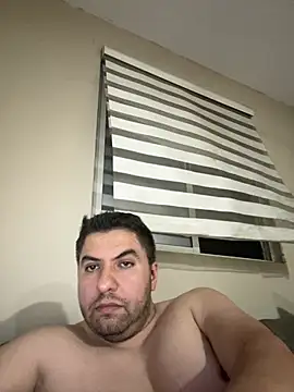 raulgzz4 online show from July 2026 06:09:01 AM