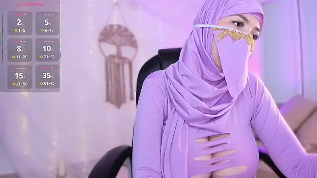 Snapshot of salma_isawwii chatting on September 2025 01:14:02 PM salma isawwii online show from September 2025 01:14:02 PM