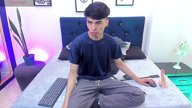 OnlyJos online show from October 2025 08:10:01 PM