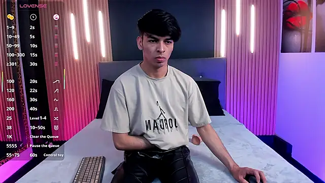 OnlyJos online show from February 2026 08:07:02 PM