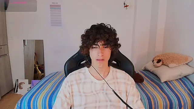 Nude Boy18 online show from March 2026 09:21:02 PM