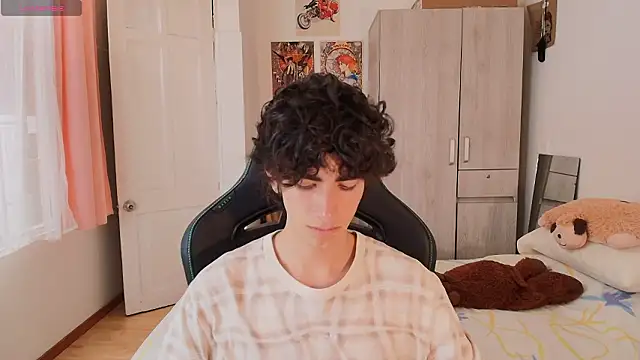 Nude Boy18 online show from March 2026 08:08:02 PM