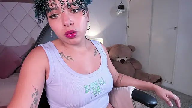 Snapshot of momo_ayasse chatting on November 2025 09:58:01 PM momo ayasse online show from November 2025 09:58:01 PM