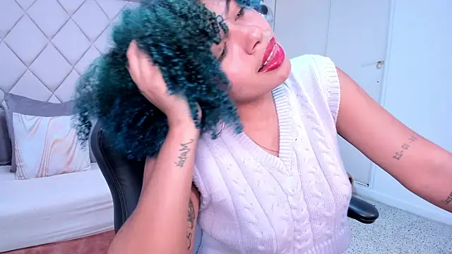 Snapshot of momo_ayasse chatting on November 2025 09:49:02 PM momo ayasse online show from November 2025 09:49:02 PM