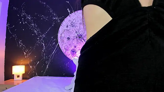 Snapshot of CarlySommers chatting on October 2025 05:06:01 AM CarlySommers online show from October 2025 05:06:01 AM