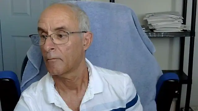 funone1999 online show from October 2025 09:32:02 PM