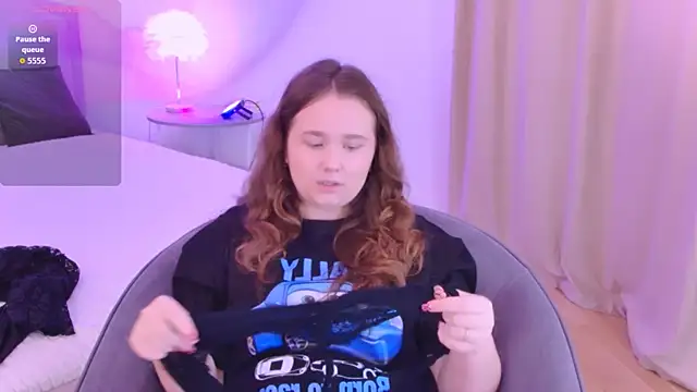 VelvetVixenCute online show from October 2025 06:25:02 AM