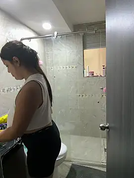 Snapshot of lunita_sweet5 chatting on February 2026 03:43:01 PM lunita sweet5 online show from February 2026 03:43:01 PM