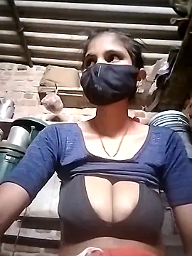 Snapshot of Joshi_Love143 chatting on November 2025 01:33:02 PM Joshi Love143 online show from November 2025 01:33:02 PM