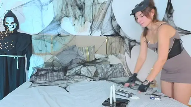 Little mia   online show from October 2025 10:06:02 PM