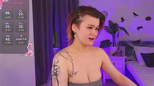 Peach Avalanche online show from October 2025 09:04:01 PM