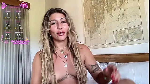 Snapshot of GoddessDove chatting on July 2026 04:18:02 AM GoddessDove online show from July 2026 04:18:02 AM
