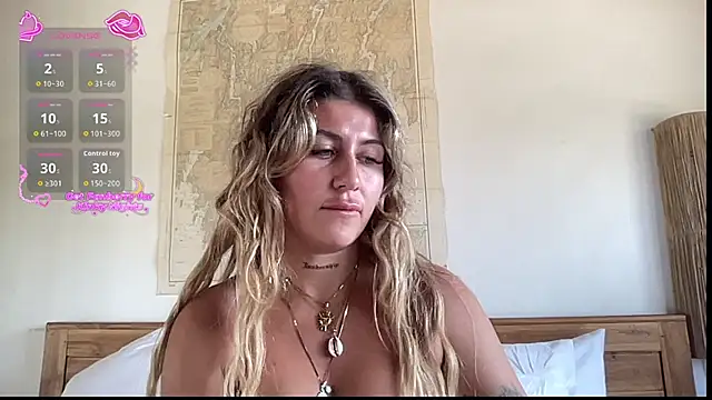 Snapshot of GoddessDove chatting on July 2026 02:37:02 AM GoddessDove online show from July 2026 02:37:02 AM