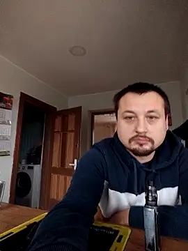 Amberdual online show from November 2025 09:31:01 AM