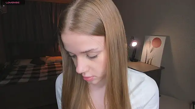 OdellaFrake online show from November 2025 07:34:02 PM