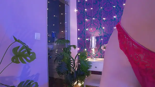 CherrRoses online show from November 2025 03:55:01 PM