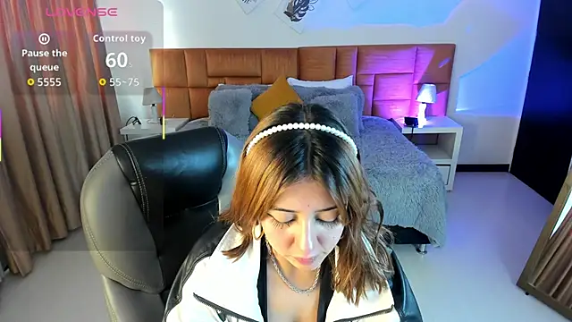 Catti Brie online show from October 2025 11:54:02 AM