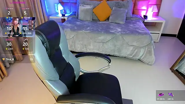 Catti Brie online show from November 2025 11:55:02 AM