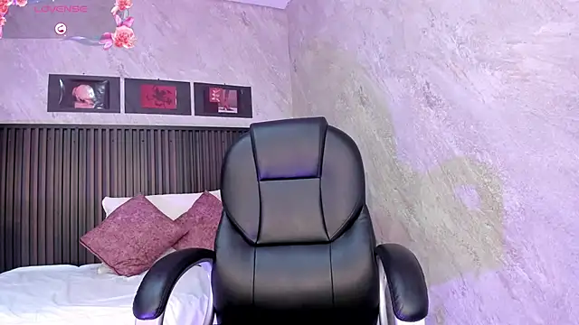 dark  nymph online show from September 2025 12:26:01 PM