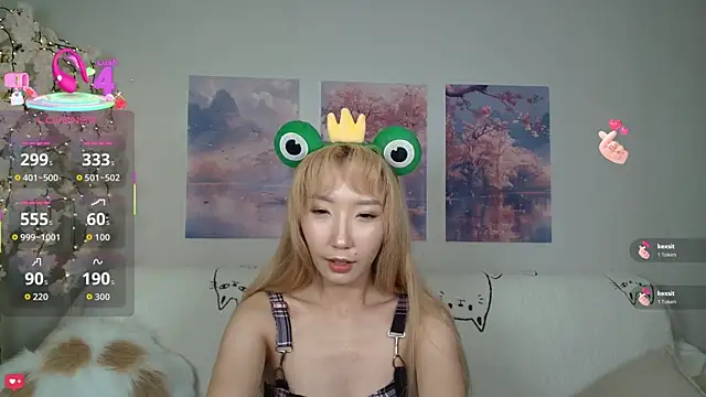 Snapshot of Yume_ko chatting on November 2025 07:13:02 PM Yume ko online show from November 2025 07:13:02 PM