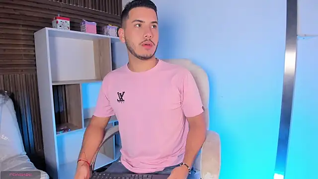 Snapshot of Axel_grey_ chatting on September 2025 12:19:01 PM Axel grey online show from September 2025 12:19:01 PM