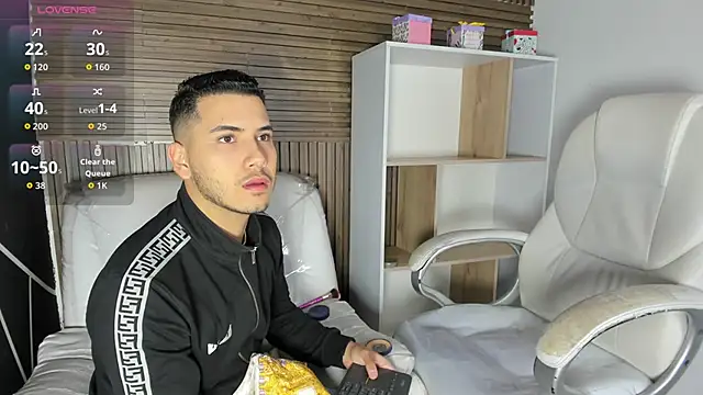 Snapshot of Axel_grey_ chatting on October 2025 01:01:01 PM Axel grey online show from October 2025 01:01:01 PM