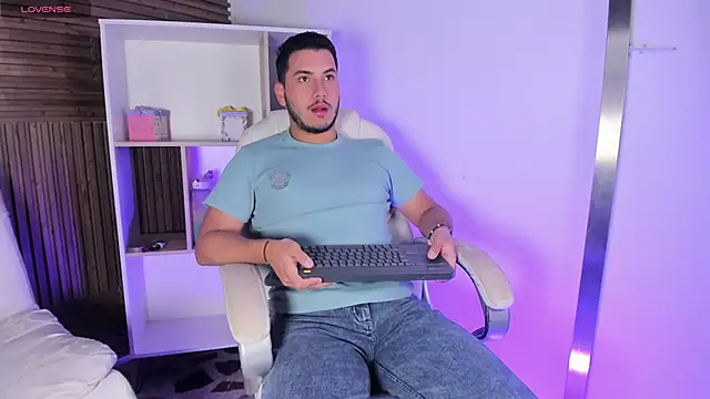 Axel grey  online show from November 2025 12:27:02 PM