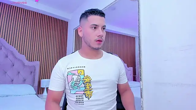 Snapshot of Axel_grey_ chatting on March 2026 05:18:01 AM Axel grey online show from March 2026 05:18:01 AM