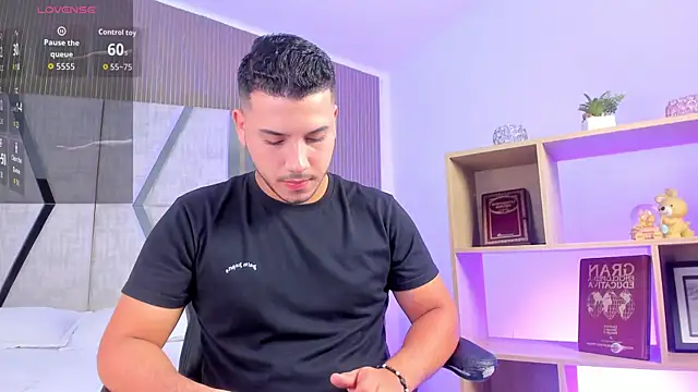 Snapshot of Axel_grey_ chatting on March 2026 01:33:01 PM Axel grey online show from March 2026 01:33:01 PM