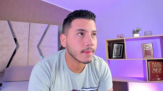 Snapshot of Axel_grey_ chatting on April 2026 12:42:01 PM Axel grey online show from April 2026 12:42:01 PM