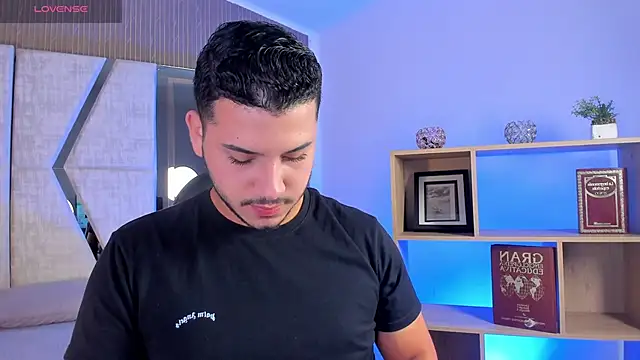 Snapshot of Axel_grey_ chatting on April 2026 12:44:02 PM Axel grey online show from April 2026 12:44:02 PM